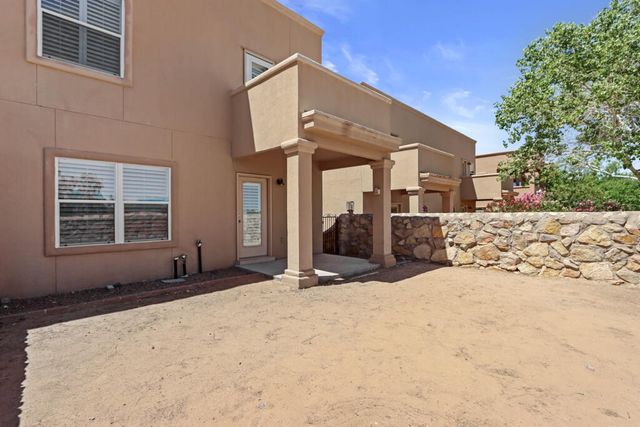 561 Green Village Court A, El Paso, TX 79912