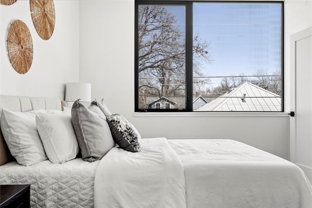 44 Chicon ST 1, Austin, TX 78702