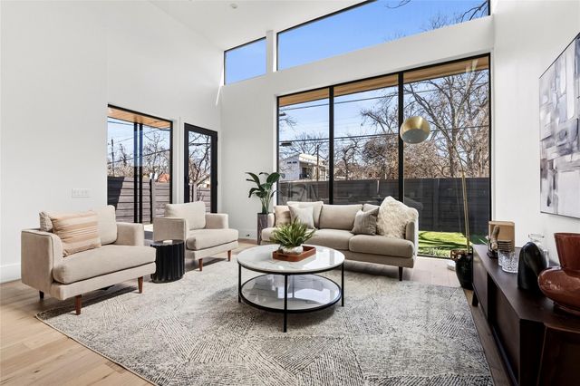 44 Chicon ST 1, Austin, TX 78702