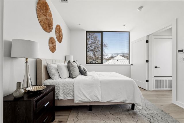 44 Chicon ST 1, Austin, TX 78702