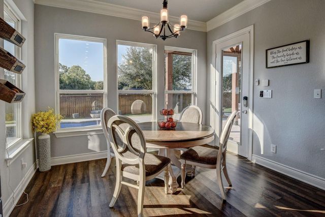 222 August Avenue, Shiner, TX 77984