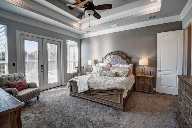 222 August Avenue, Shiner, TX 77984