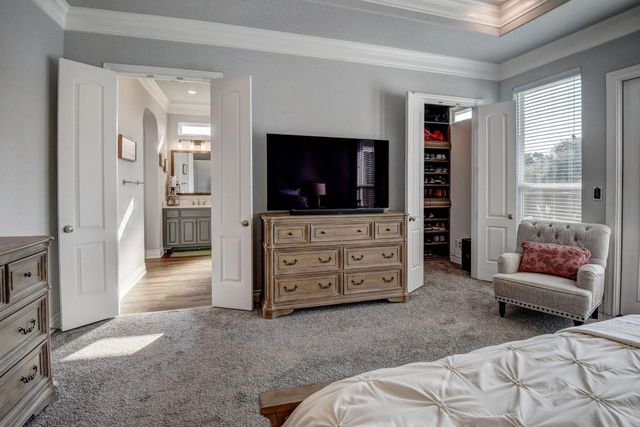 222 August Avenue, Shiner, TX 77984