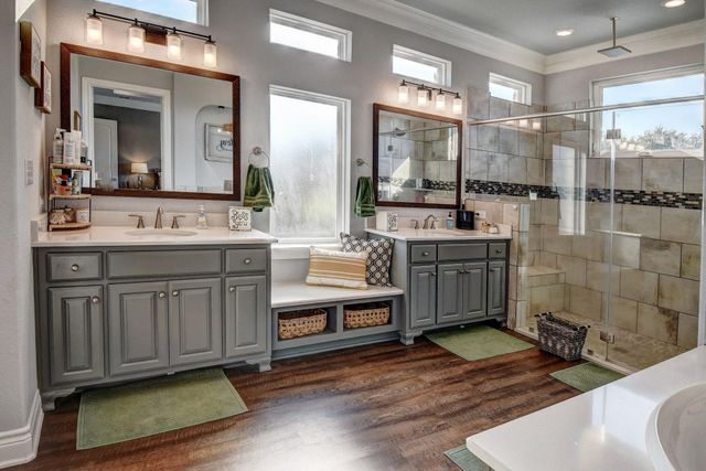 222 August Avenue, Shiner, TX 77984