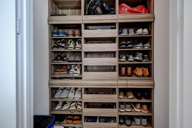 222 August Avenue, Shiner, TX 77984