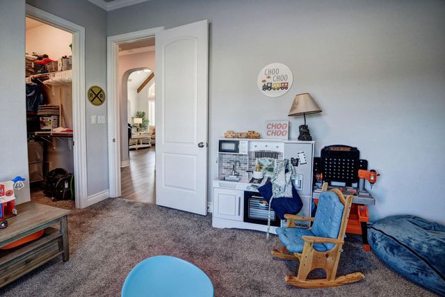 222 August Avenue, Shiner, TX 77984