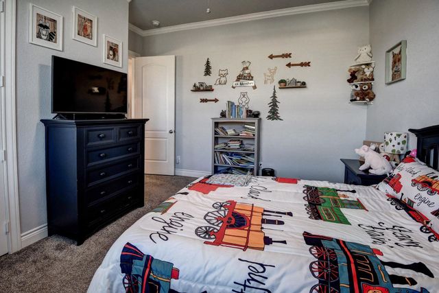 222 August Avenue, Shiner, TX 77984