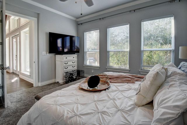 222 August Avenue, Shiner, TX 77984