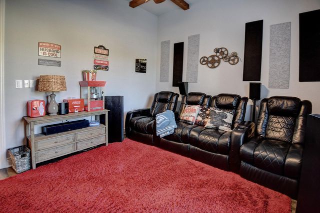 222 August Avenue, Shiner, TX 77984