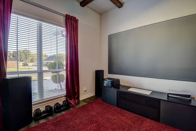 222 August Avenue, Shiner, TX 77984