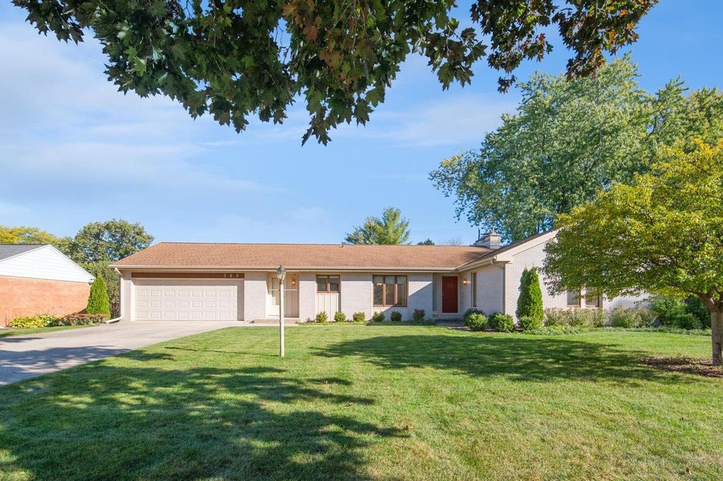 380 ST MARYS BOULEVARD, Green Bay, WI 54301