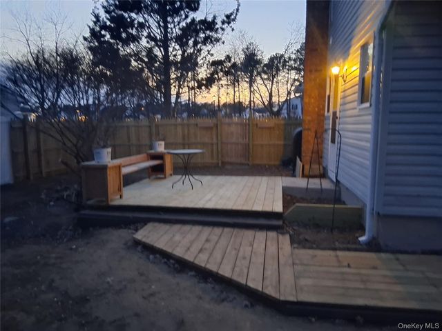 917 Sipp Avenue, East Patchogue, NY 11772