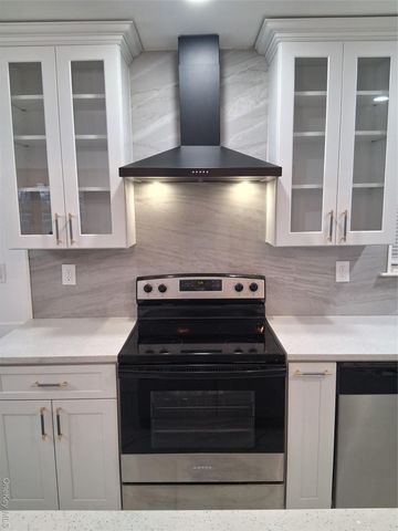 917 Sipp Avenue, East Patchogue, NY 11772