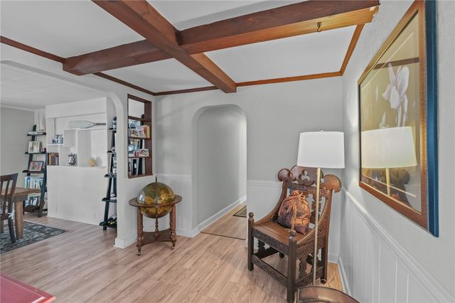 32 Houston Avenue, Newport, RI 02840