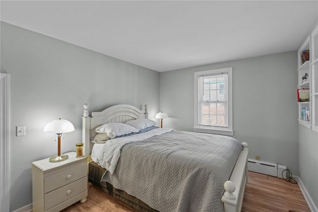 32 Houston Avenue, Newport, RI 02840