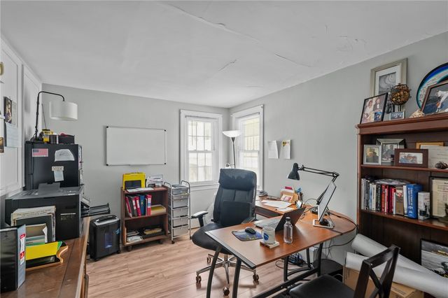 32 Houston Avenue, Newport, RI 02840