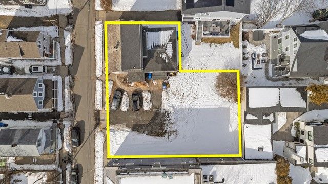 32 Houston Avenue, Newport, RI 02840