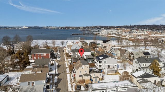 32 Houston Avenue, Newport, RI 02840