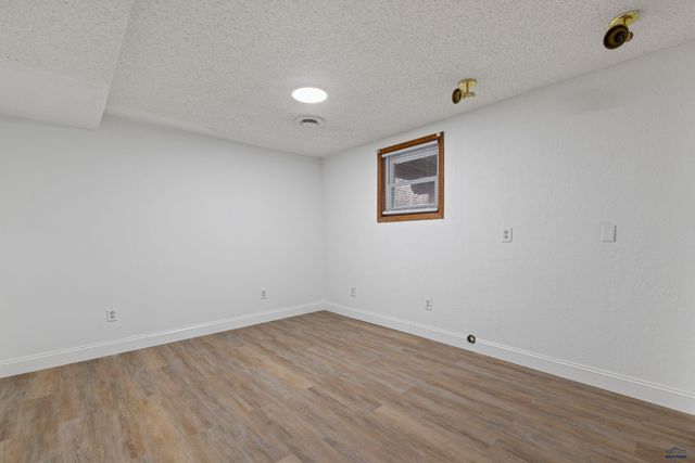 5514 SOLITAIRE DR, Rapid City, SD 57703