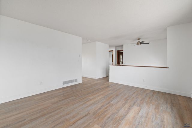 5514 SOLITAIRE DR, Rapid City, SD 57703