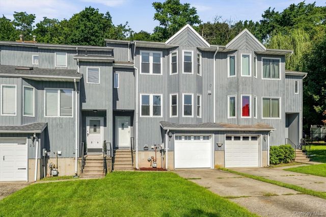 22 Mayer Drive, Middletown, NY 10940