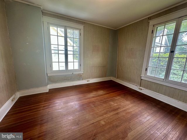 3814 KANAWHA ST NW, Washington, DC 20015