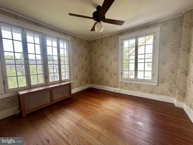 3814 KANAWHA ST NW, Washington, DC 20015