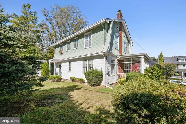 3814 KANAWHA ST NW, Washington, DC 20015