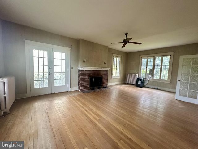 3814 KANAWHA ST NW, Washington, DC 20015