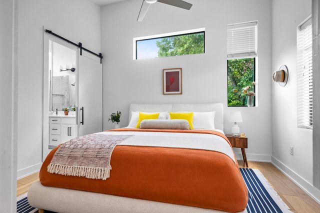 939 E 52nd ST 2, Austin, TX 78751