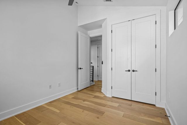 939 E 52nd ST 2, Austin, TX 78751