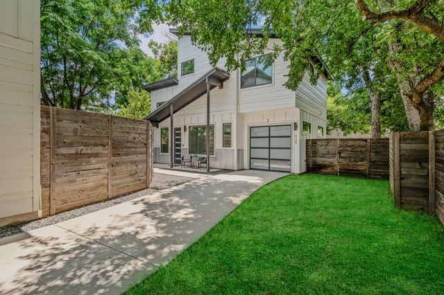 939 E 52nd ST 2, Austin, TX 78751