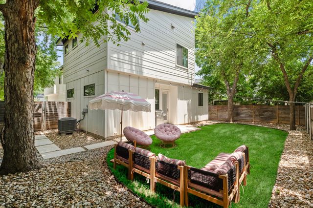 939 E 52nd ST 2, Austin, TX 78751