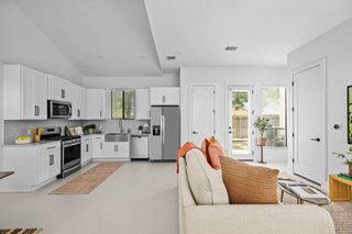 939 E 52nd ST 2, Austin, TX 78751