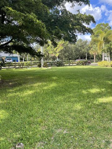 8251 Bowie Way, Lake Worth, FL 33467