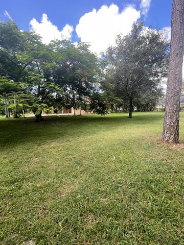 8251 Bowie Way, Lake Worth, FL 33467