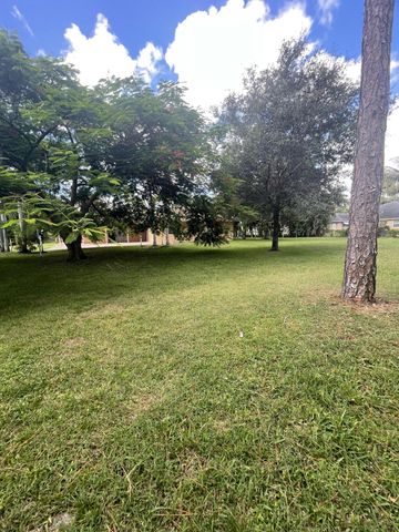 8251 Bowie Way, Lake Worth, FL 33467