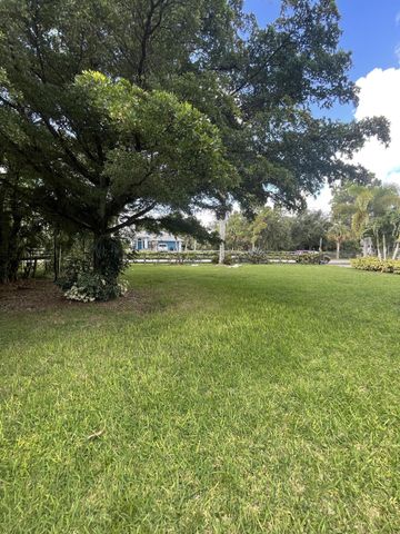 8251 Bowie Way, Lake Worth, FL 33467