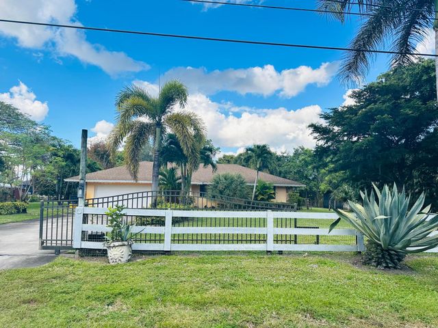 8251 Bowie Way, Lake Worth, FL 33467