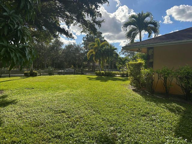 8251 Bowie Way, Lake Worth, FL 33467