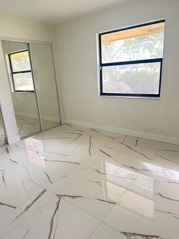 8251 Bowie Way, Lake Worth, FL 33467