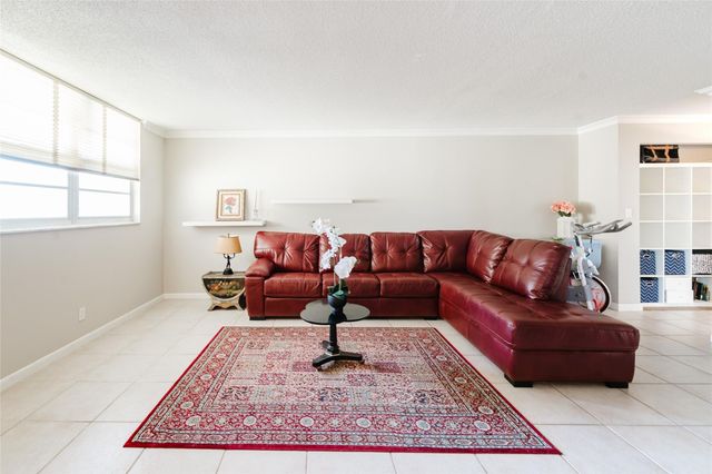 1811 Jefferson Street 304, Hollywood, FL 33020