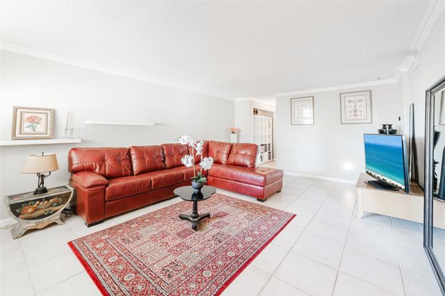 1811 Jefferson Street 304, Hollywood, FL 33020