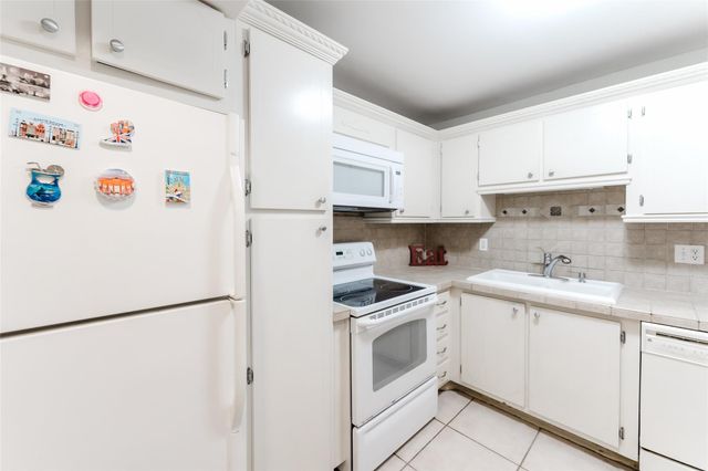 1811 Jefferson Street 304, Hollywood, FL 33020