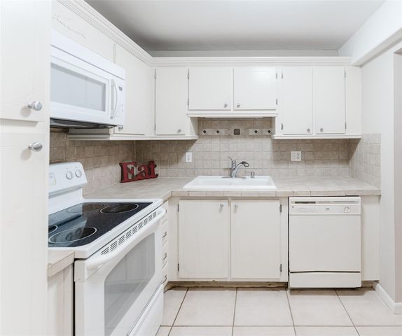 1811 Jefferson Street 304, Hollywood, FL 33020