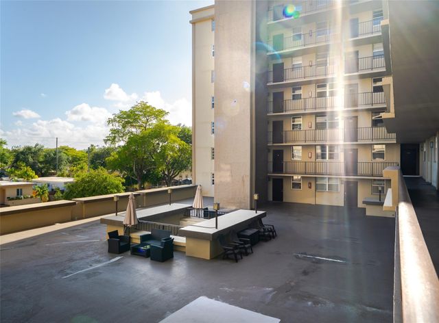 1811 Jefferson Street 304, Hollywood, FL 33020