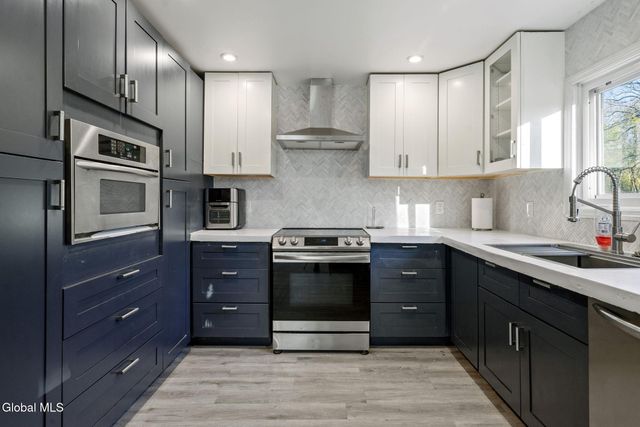 93 Haughney Road, Schaghticoke, NY 12182