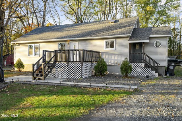 93 Haughney Road, Schaghticoke, NY 12182