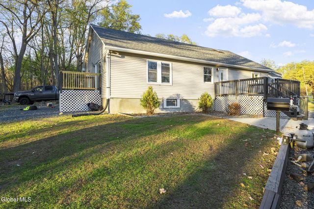 93 Haughney Road, Schaghticoke, NY 12182