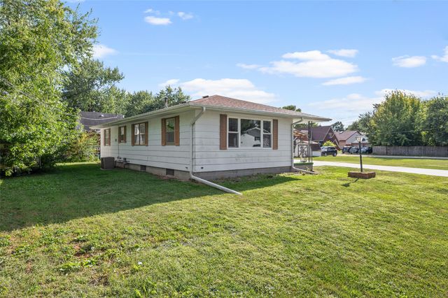 105 E North Street, Prairie City, IA 50228